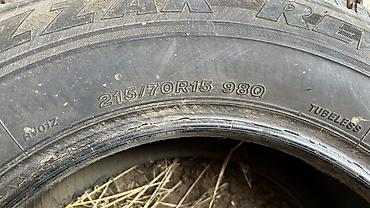 265 70 19 5: Зимние шины Bridgestone Blizzak Revo 2 (пара) - Размер: 215/70 R15 - — 2