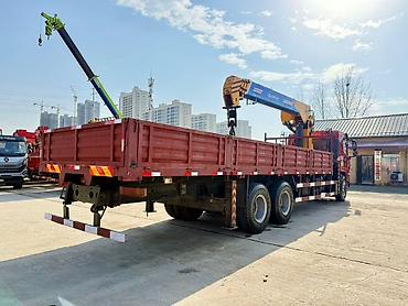 Манипуляторы: Манипулятор, 2021 г., от 12 т — 7