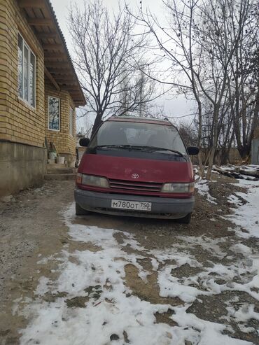 Toyota: Toyota Previa: 1990 г., 2.4 л, Механика, Бензин, Минивэн