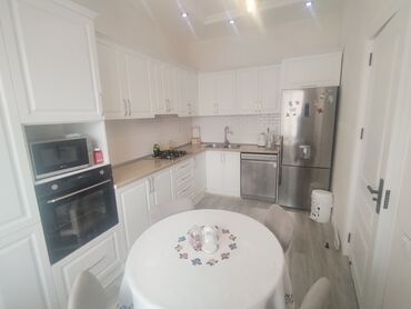 Həyət evləri və villaların satışı: 4 otaqlı, 195 kv. m, Kredit var, Orta təmir — 12