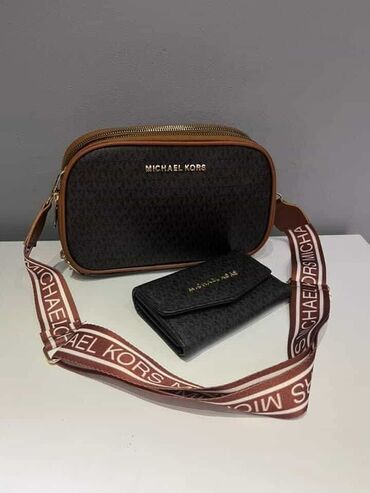 Torbe: ✅Torbe replike - Više modela: kompaktnа crossbody torba sa prednjim — 23