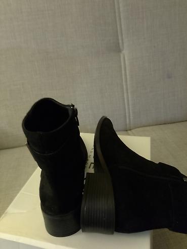 uggs beograd: Cipele,crne,sa dekorativnom snalom.Sasvim nove,velicina 39.Kopcanje — 6