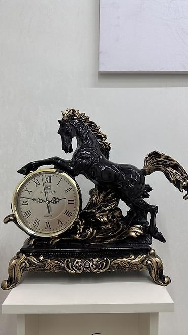 Настольные часы Best Crafts с фигурой коня - Тип: кварцевые