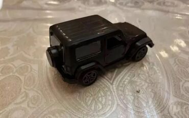 Oyuncaqlar: Təcili Satılır. Endirim Var. Jeepn Wrangler modelka satılır.Ağ,qara -da lalafo.az — 4 Oyuncaqlar: Təcili Satılır. Endirim Var. Jeepn Wrangler modelka satılır.Ağ,qara — 4