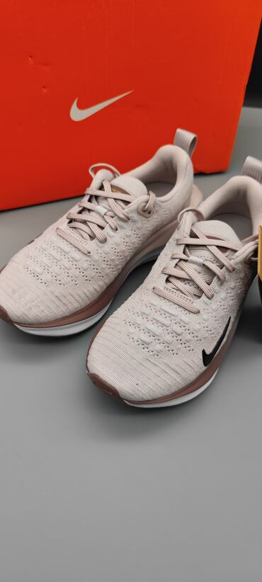 кроссовки с америки: Кроссовки, 36.5, Nike, Новый, цвет - Бежевый, Самовывоз