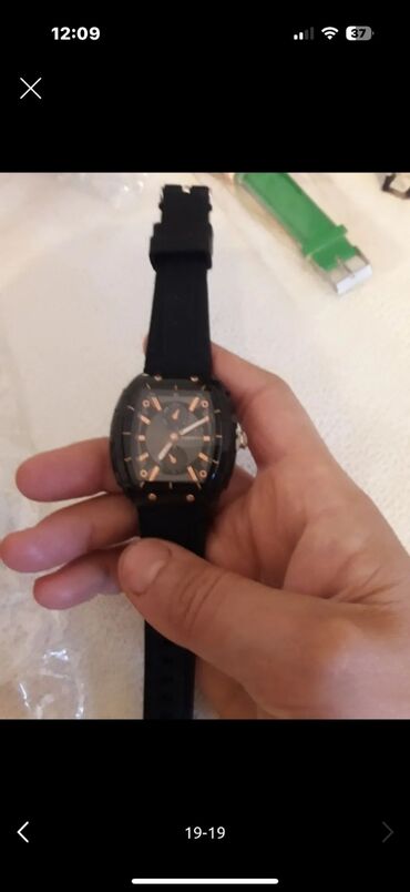 Qol saatları: Kvarslı qol saatları kolleksiyası - Modellər: idman üslublu silikon — 19