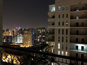 Uzunmüddətli kirayə mənzillər: 28 may metrosunun yaxınlığında 2-ci çixişinda 16 mertebeli binanın — 7