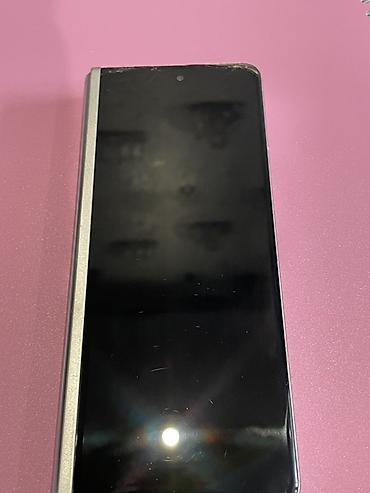 honor v3: Смартфон с гибким экраном Samsu Z Fold 3 (серия Fold, корпус в оттенке — 7