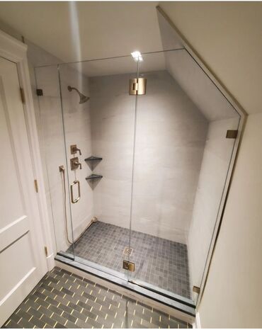 Duş kabinaları, arakəsmələr: Yeni Üstü açıq kabina, Künc üçün, Pulsuz çatdırılma — 28