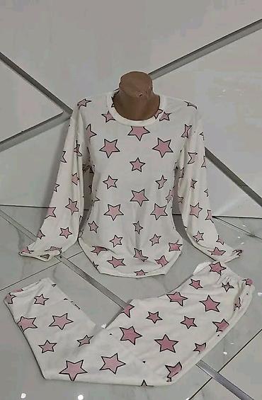 katrin zenski kompleti: Plis pidzame 
Vel. L xl 2xl 3xl
Cena 1.500 din — 10