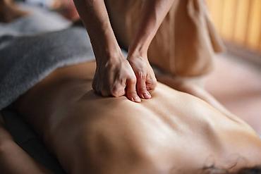 pulsuz masaj: Klinikaya Hicama Massaj Manual terapiya və zəli uzrə mütəxəssislər — 6