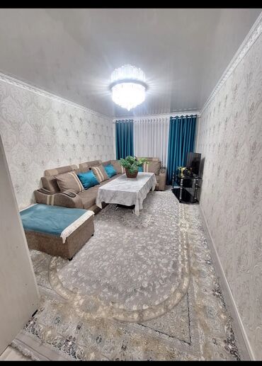 продаю дом жибек жолу молодая гвардия: 2 комнаты, 42 м², 104 серия, 2 этаж, Косметический ремонт