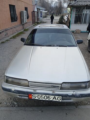 Mazda: Mazda 626: 1988 г., 2.2 л, Механика, Бензин, Седан — 1