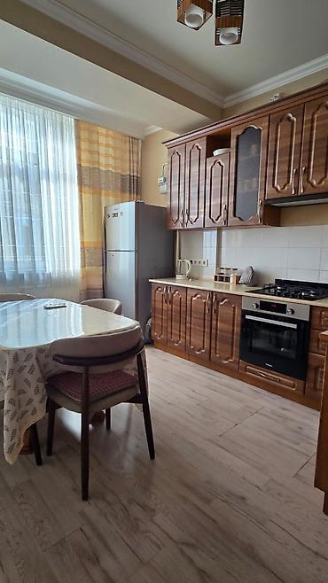 давос: 3 комнаты, 107 м², Асанбай мкр Элитка, 4 этаж, Евроремонт — 1