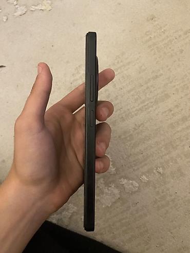sınıq telefon: Poco C75, 128 GB, rəng - Qara, Sensor — 4