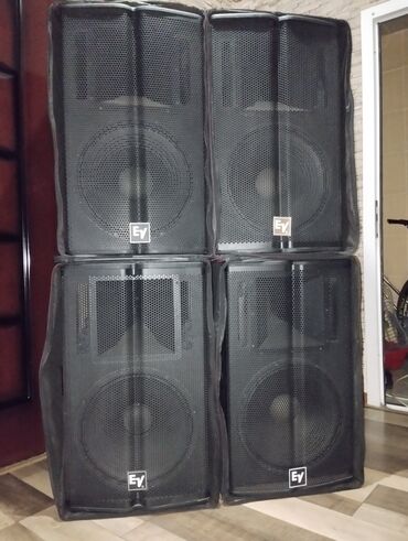 Digər auditexnika: Səhnə və tədbirlər üçün tam səs sistemi paketi Tərkib: - Mixer pultu — 3