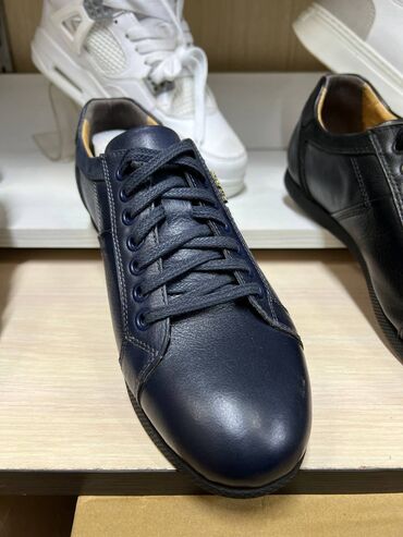 туфли новые не раз не одеты: Фирма Buffon Турция🇹🇷 Размер черный 42/42/43               Темно