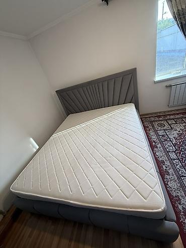 Двуспальные кровати: Двуспальная кровать, Б/у, С матрасом, длина - 210 см — 5