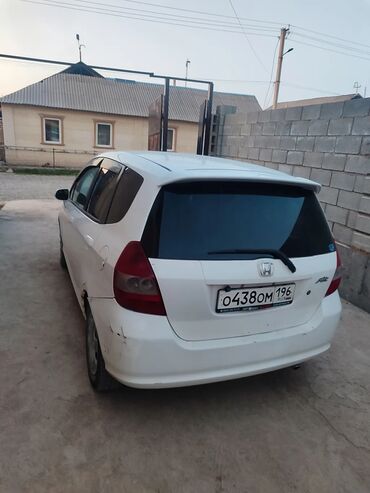 копот фит: Honda Fit: 2002 г., 1.3 л, Автомат, Бензин, Седан