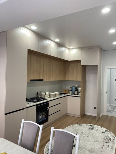 срочно продаётся 1 комнатная квартира в районе ошского рынка: 1 комната, 46 м², Элитка, 13 этаж, Дизайнерский ремонт