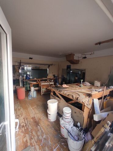 капсульная кофемашина баку: SATILIR!! At heykəli yanı 30m² Şüşə və güzgü emalatxanası