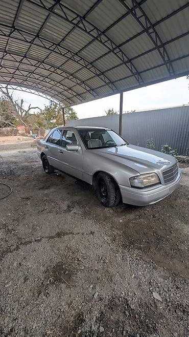 Mercedes-Benz C-Class: 1993 г., 1.8 л, Механика, Бензин, Седан