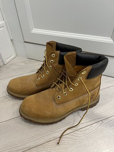 ботинки осень весна 37 размер: Продам Тимберленды(оригинал), в очень хорошем состоянии, размер W9,5