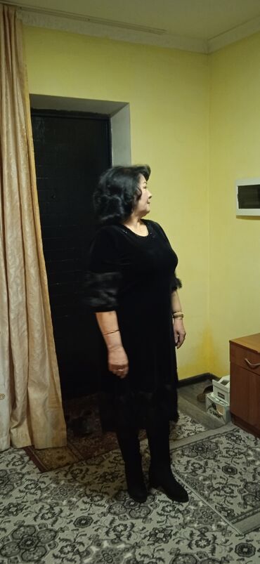 велюровые платья для полных женщин: Кече көйнөгү, А-силуэт, Кыска модель, Велюр, Жеңдери менен, Канат жүндөрү, 5XL (EU 50)