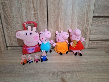 Igračke: Koferče sa porodicom Pepa prase i plišanim igračkama mama, tata i Pepa — 8