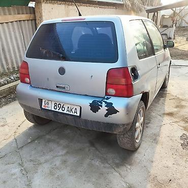 Другие автомобили: Автомобиль: компактный 3‑дверный хэтчбек серебристого цвета. Кузов и — 3