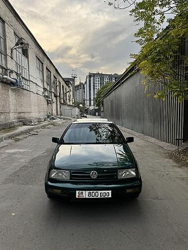 Volkswagen: Volkswagen Vento: 1996 г., 2 л, Кол менен иштөөчү, Бензин, Седан — 4