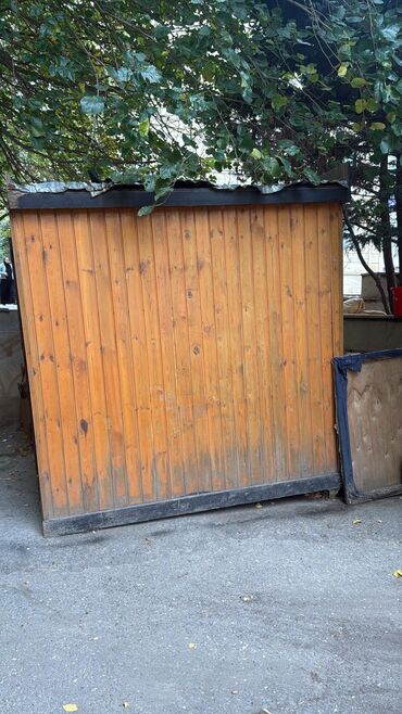 купить готовый бизнес в баку: Taxta kioskun/pavilon - Material: şaquli lamellərlə üzlənmiş taxta