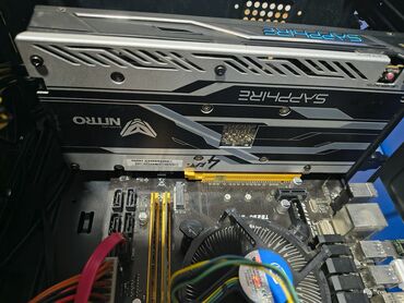 Desktop računari i radne stanice: Desktop računar – Biostar/Intel, Sapphire grafika Specifikacije: - — 9