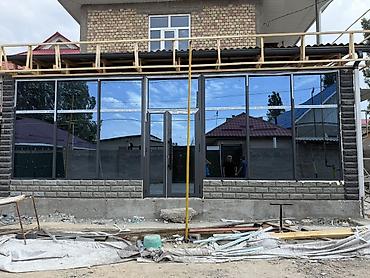 Ремонт и строительство: Алюминиевое окно на заказ, Тип окна: Панорамные, Декоративные особенности: Фрамуга, Платная установка, Без рассрочки — 7