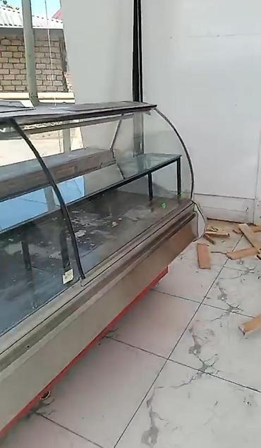 Soyuducu avadanlığı: Soyuducu vitrini ölçü. 2.50 sm Qiymət 600 azn satılır ! Qarşıdan — 1