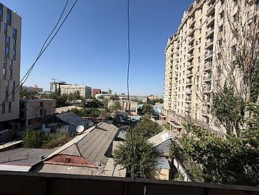 105: 3 комнаты, ул. Логвиненко / Боконбаева Агентство недвижимости, Только девушкам, от 1 месяца, от 3 месяцев, от 6 месяцев, С мебелью полностью — 1