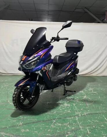 электрические мотороллеры: Скутер түрү Suzuki, 150 куб. см, Бензин, Жаңы, Бөлүп төлөө менен