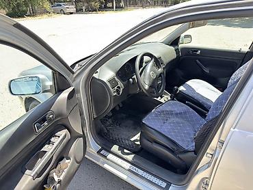 Volkswagen: Volkswagen Golf: 2002 г., 1.4 л, Механика, Бензин, Хэтчбэк — 5