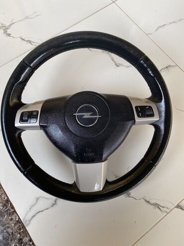Ehtiyat hissələri: Opel h zavod rol
Airbag üstündedir. Söküyü yoxdu əla vəziyətdərdir