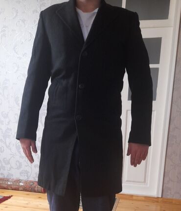 Paltolar: Palto satılır.Cristobal Türkiyənindi. Az istifadə olunub. Səliqəlidir — 5