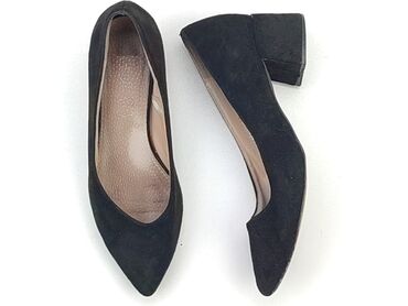 Shoes: Shoes 37, condition - Good
