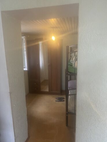 Həyət evləri və villaların satışı: Şüvəlan qəs. 3 otaqlı, 70 kv. m, Kredit yoxdur, Orta təmir — 34