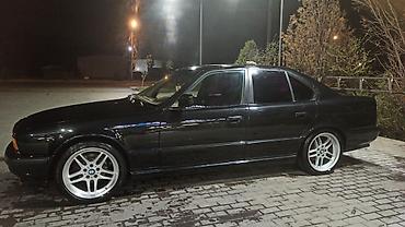 bmw 2016: BMW 5 series: 1992 г., 2 л, Седан — 8