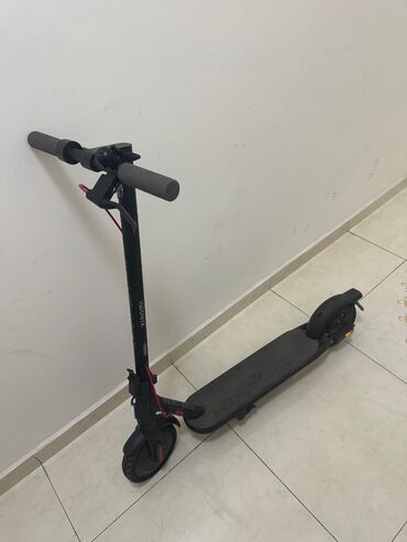 elekdron sukutur: İşlənmiş Elektrik samokat 7", 251 - 350 Vt, 16 - 25 km/s, Ünvandan götürmə
