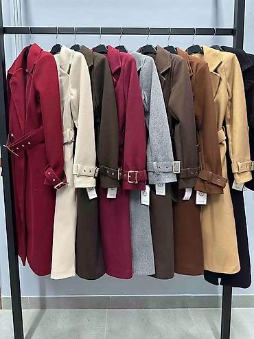 Kaputi: Za ovim modelom kaputa su sve zene odlepile Vel: S M L XL Cena — 4