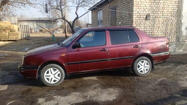 Volkswagen: Volkswagen Vento: 1993 г., 1.8 л, Механика, Бензин