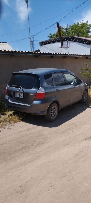 продам авенсис: Honda Fit: 2004 г., 1.3 л, Вариатор, Бензин, Лимузин