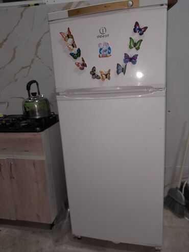 Soyuducular: 2 qapılı Indesit Soyuducu Satılır lalafo.az -da Soyuducular: 2 qapılı Indesit Soyuducu Satılır