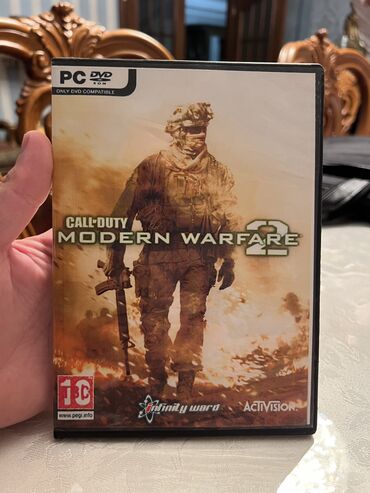 Oyun diskləri: Komputer oyunları. 1 ədədi - 1 manat. Say olaraq çox alan və ya — 5