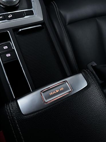 Roewe: Roewe ERX5: 2018 г., 0.1 л, Автомат, Электромобиль, Внедорожник — 12